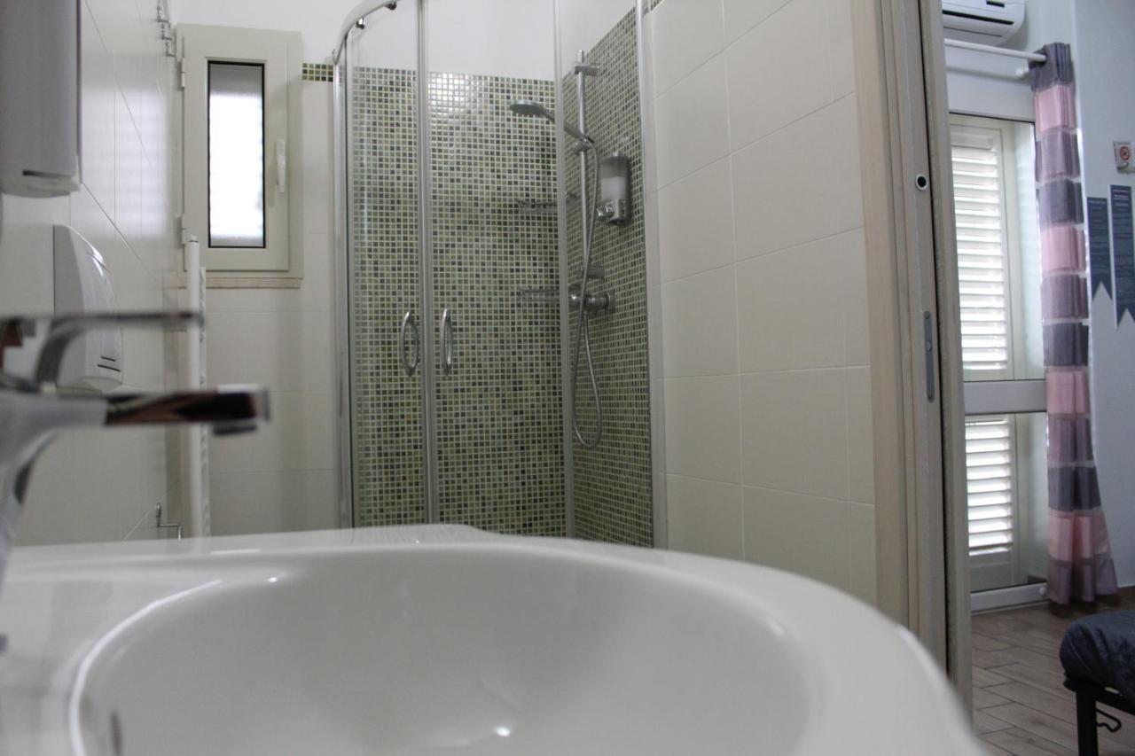 San Andreas Suites Лече Екстериор снимка